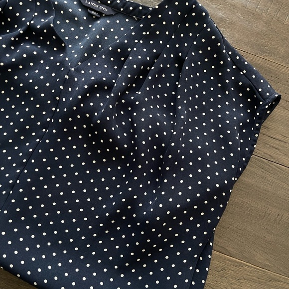 Lands' End Navy Polka Dot Women’s Blouse Size 4 Business Casual Nautical Top - Picture 1 of 5